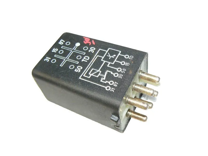 Реле MERCEDES SLC Fuel Pump Relay W107 380 450 SEL 107 898260 450sl 450slc /B6.5