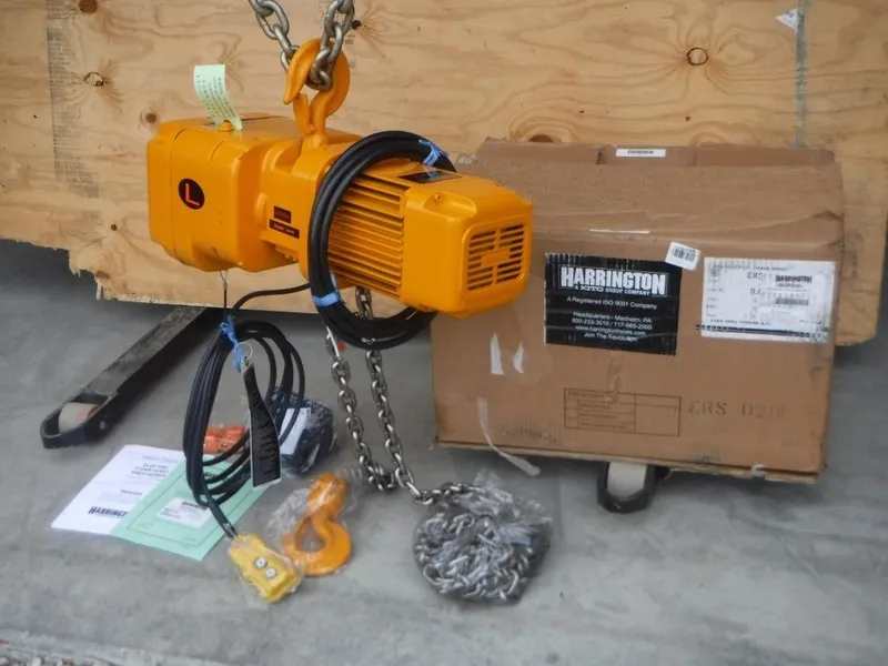 Таль Harrington Sner020l-20 Electric Chain Hoist, 4, 000 Lb, 20 Ft, Hook Mounted — фото лота 1