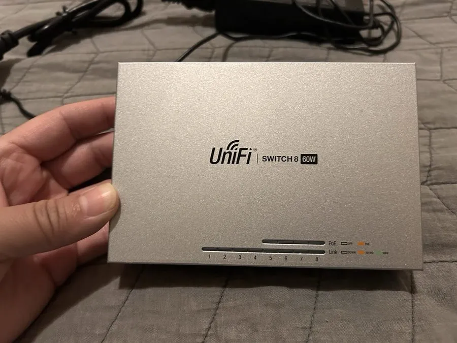 Коммутатор US-8-60W Unifi 8-Port Gigabit Poe Compliant Managed Switch