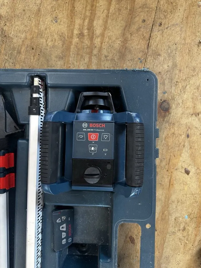 Нивелир Bosch GRL250HV Rotary Laser Level with RC1 Remote — фото лота 2
