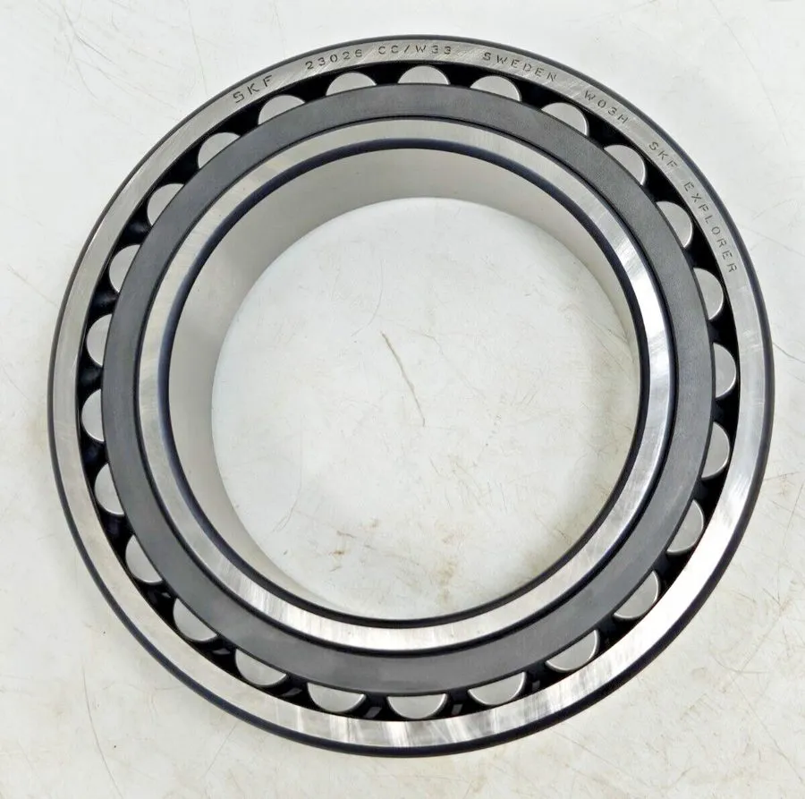 Подшипник SKF 23026-C-Brass Spherical Roller Bearing 130x200x52mm ref#'s 23026CC