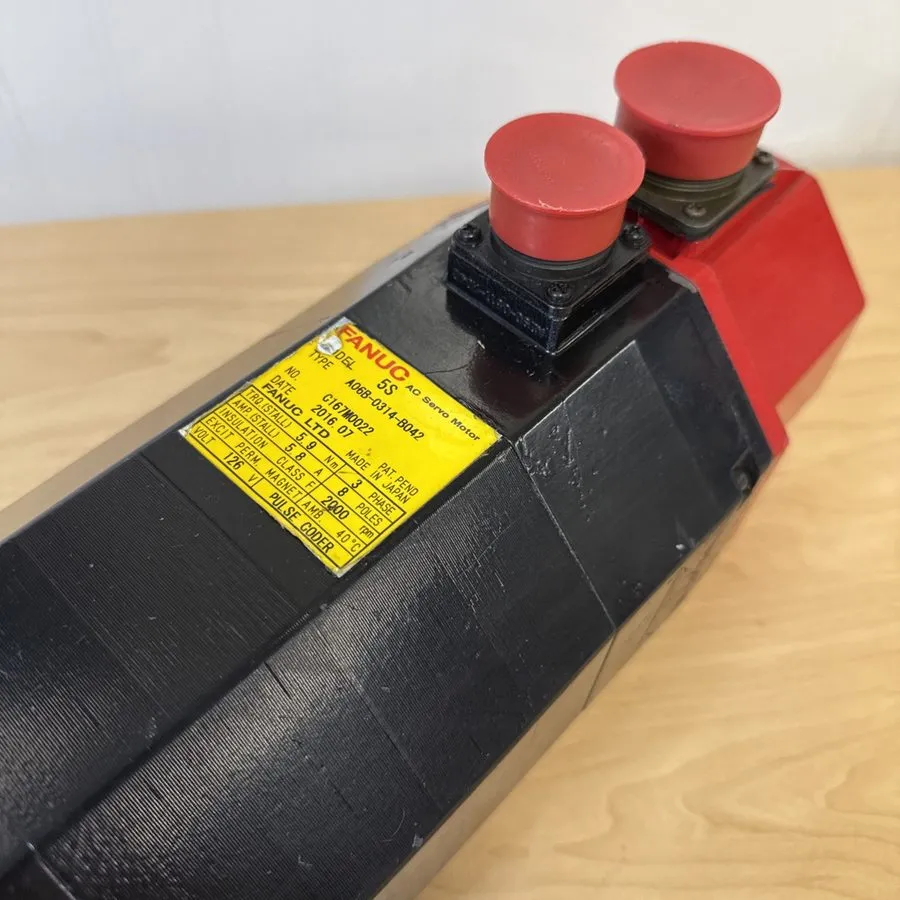 Серводвигатель Fanuc AC Servo Motor A06B-0314-B042 — фото лота 1