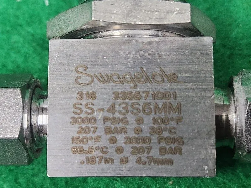 Клапан Swagelok SS-43GS6MM VALVE