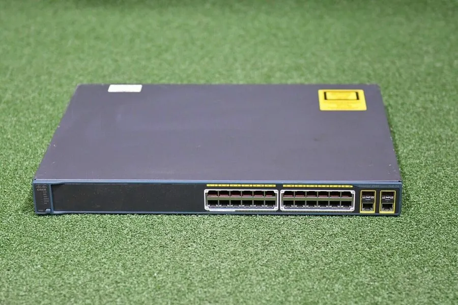 Коммутатор Cisco WS-C2960-24PC-S 2960 24 Ports PoE Fast Ethernet Network Switch