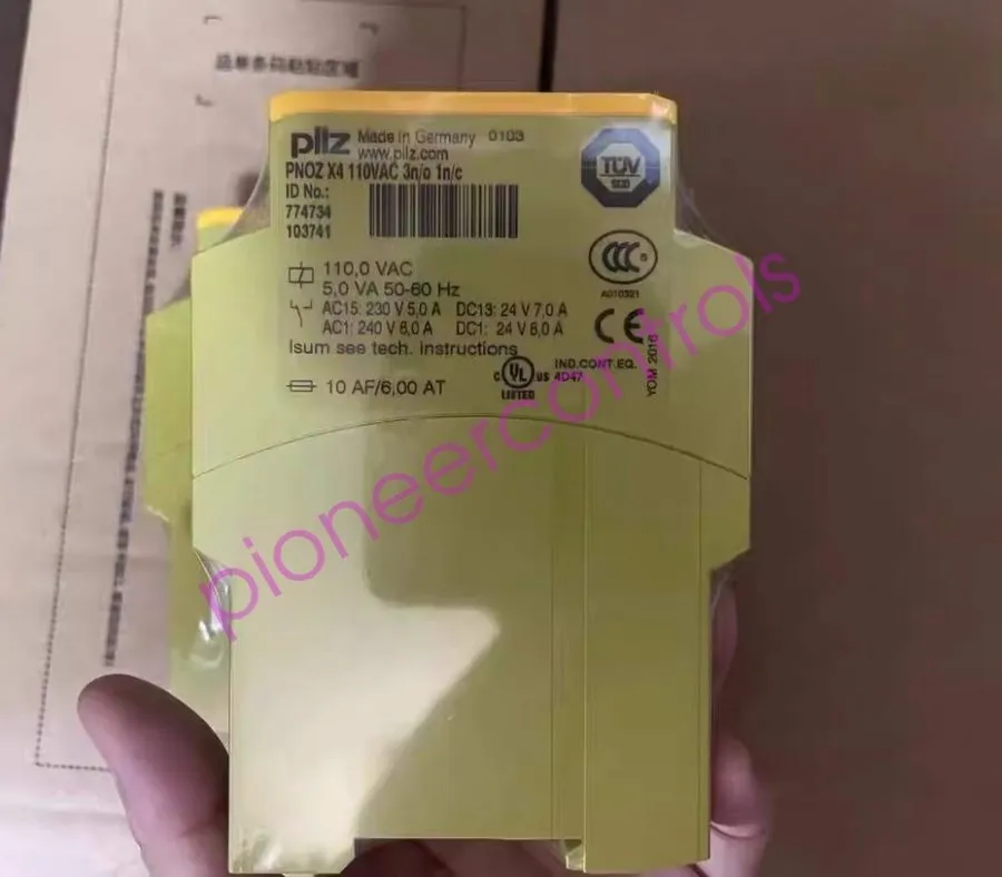 Реле безопасности PILZ 774730 PNOZ X4 24VDC 3n/o 1n/c Safety relay