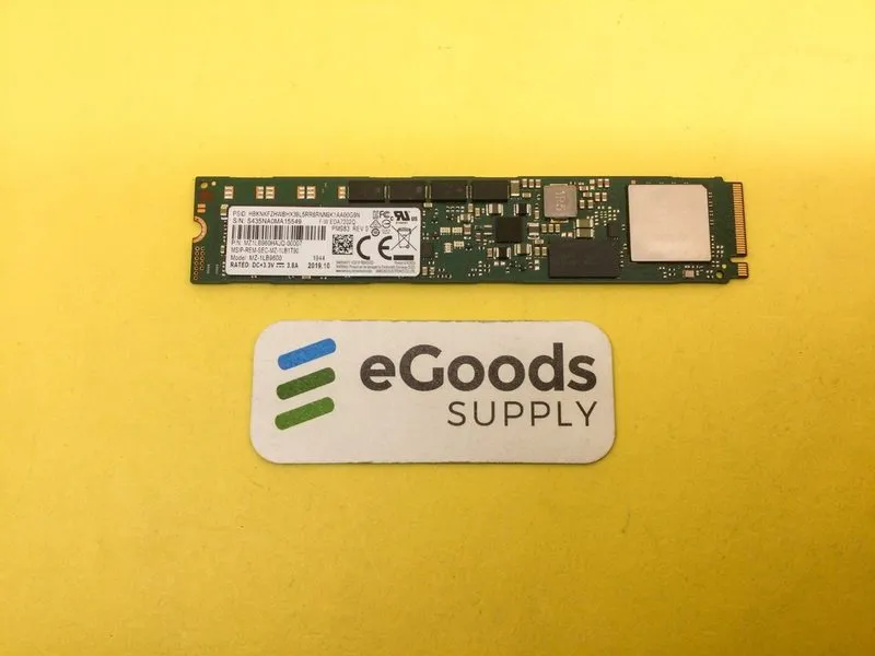 SSD-накопитель Samsung PM983 960GB M.2 22110 NVMe PCIe MZ-1LB9600 MZ1LB960HAJQ-0