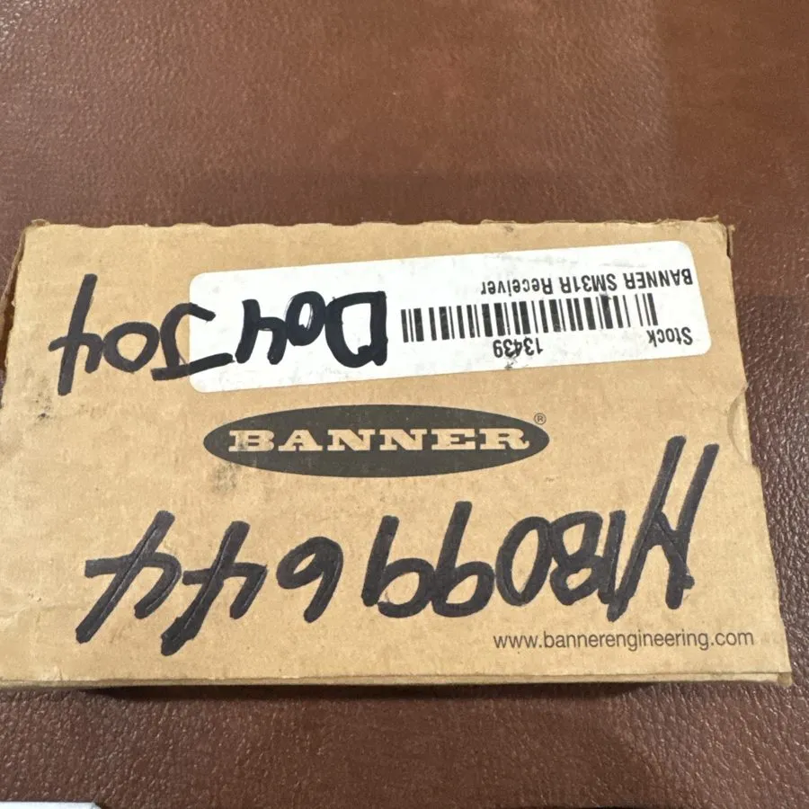 Фотоэлектрический датчик BANNER MINI-BEAM SM31R Photoelectric switch sensor 10-3