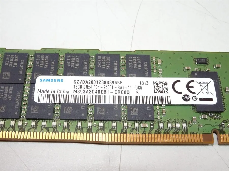 Модуль памяти Samsung Server RAM 16GB 2Rx4 PC4-2400T DDR4 M393A2G40EB1-CRC0Q M E — фото лота 2