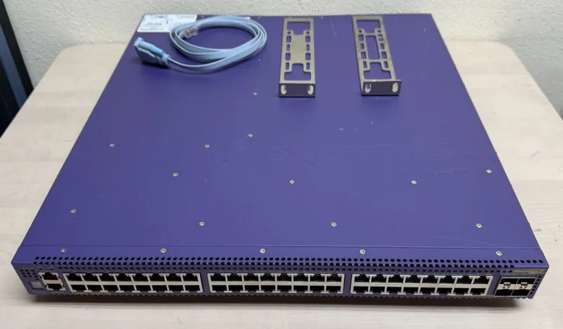 Коммутатор Extreme Networks Summit 17200 X670V-48T 48-Port 10Gbe Network Switch