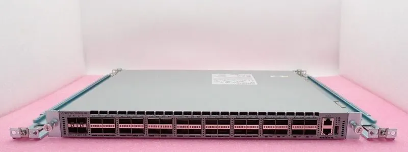 Коммутатор Arista DCS-7050QX2-32S-F 32-Port 40G QSFP+ 4-Port 10G SFP+ Switch — фото лота 1
