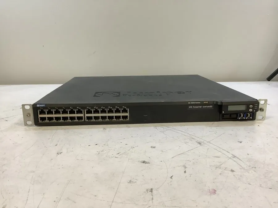 Коммутатор Juniper EX 3200 Series EX3200-24T 24-Port 10/100/1000BASE-T 8PoE Swit