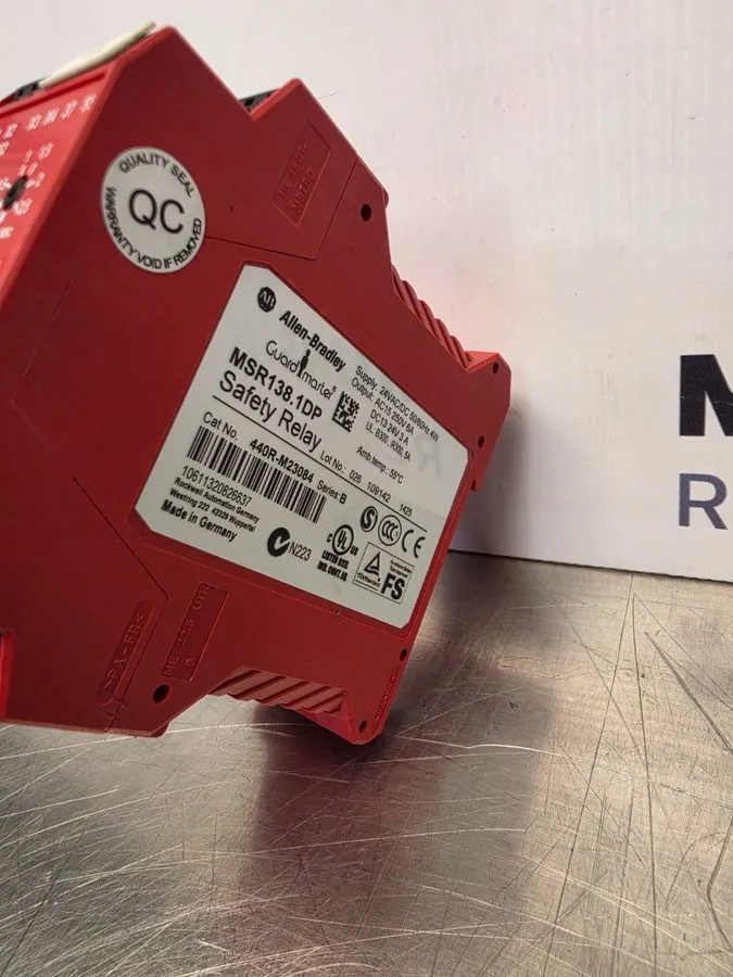 Реле безопасности Allen-Bradley MSR138.1DP Safety Relay 440R-M23084 24VAC/DC Tim