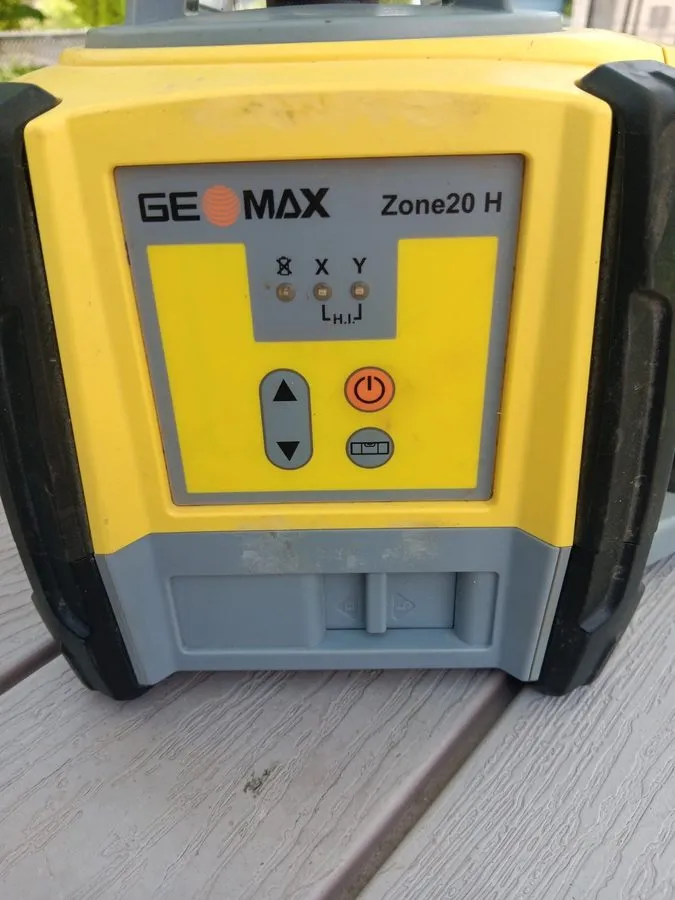 Геодезический прибор GEOMAX Zone20 H Self-leveling Rotary Grade Laser & ZRP105 D