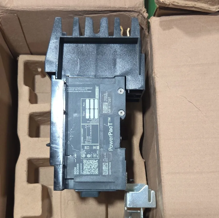 Автоматический выключатель Square D BDA36030 ILine PowerPact Circuit Breaker 30A — фото лота 1