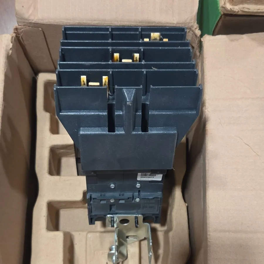 Автоматический выключатель Square D BDA36030 ILine PowerPact Circuit Breaker 30A — фото лота 2
