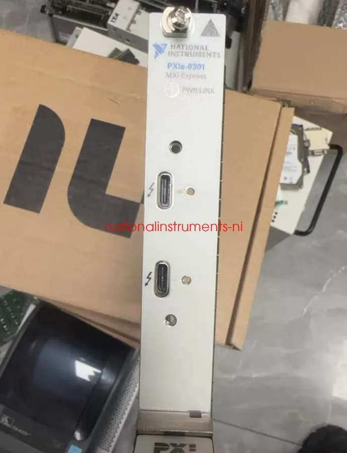 Модуль National Instruments NI PXIe-8301 Remote Controller Interface Module