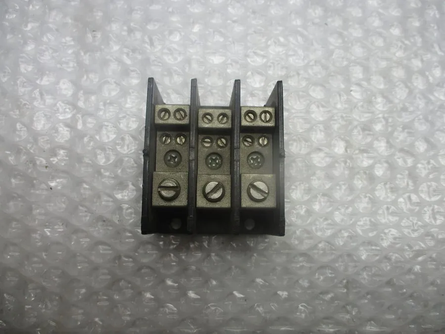 Клеммник Allen-Bradley 1492-PDM3141 Ser. C Distribution Block 600V 115A