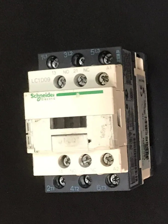 Контактор Schneider Electric LC1D09 TeSys Contactor 25A 690V 50/60Hz 6kV 3 Pole