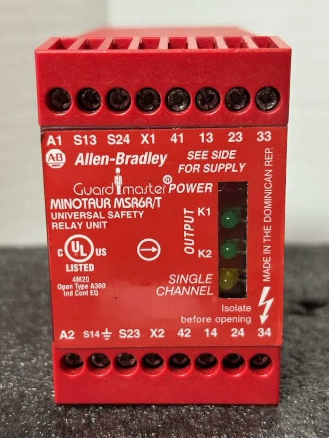 Реле безопасности Allen-Bradley 440R-C23017 Safety Relay MSR6R/T 24V AC/DC Ser B