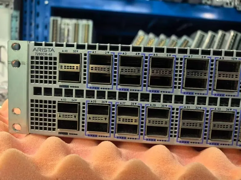 Коммутатор Arista DCS-7280CR-48-F 48x QSFP28 100Gb 8x QSFP+ 40Gb Ethernet Switch — фото лота 1