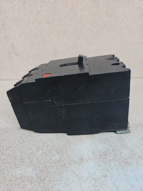 Автоматический выключатель GE TEY340 40A 3-Pole Circuit Breaker 480V AC Trip Ind — фото лота 4