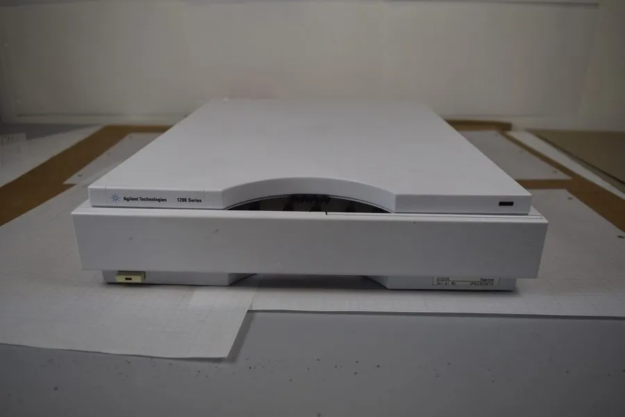 Хроматограф Agilent G1322A HPLC 4-CH Vacuum Degasser
