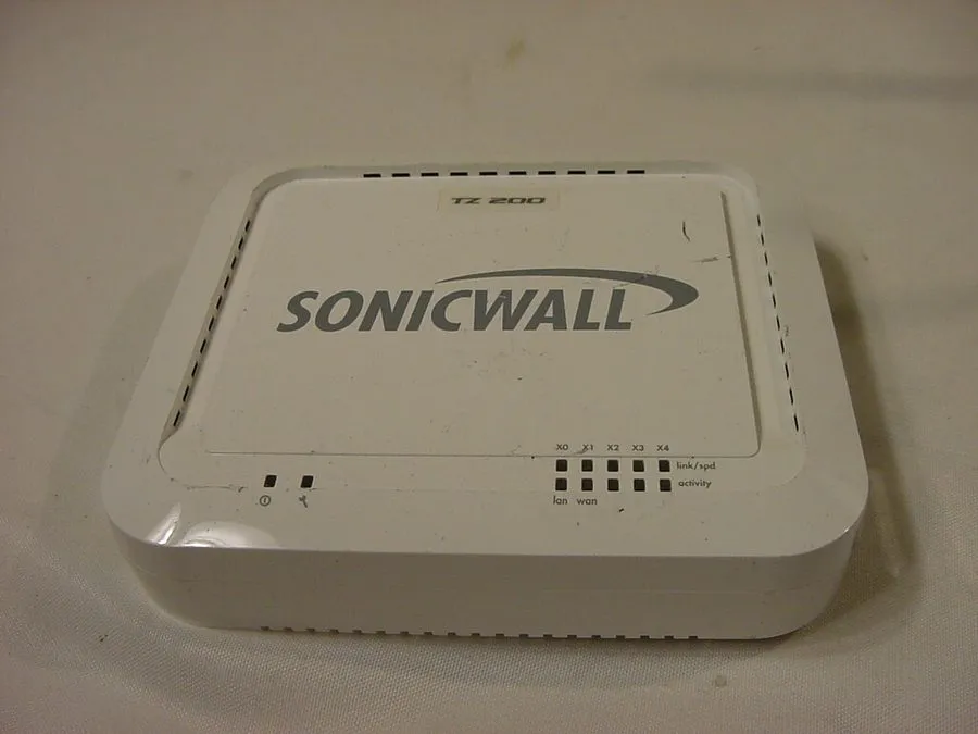 Межсетевой экран SONICWALL TZ200 Firewall Network Security Router NO POWER CORD 