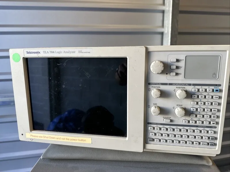 Логический анализатор Tektronix TLA 704 / TLA 714Logic Analyzer — фото лота 1