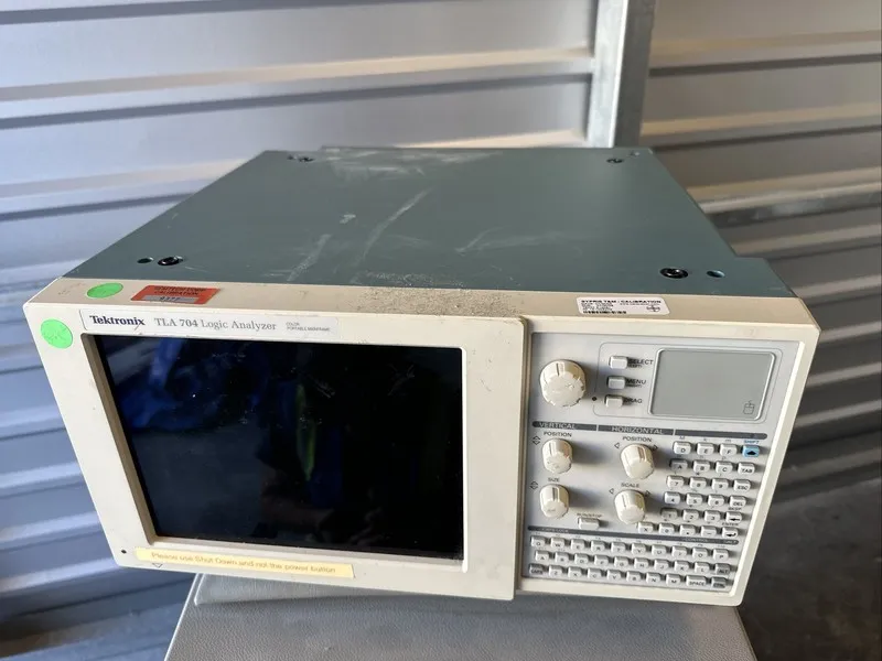 Логический анализатор Tektronix TLA 704 / TLA 714Logic Analyzer — фото лота 2