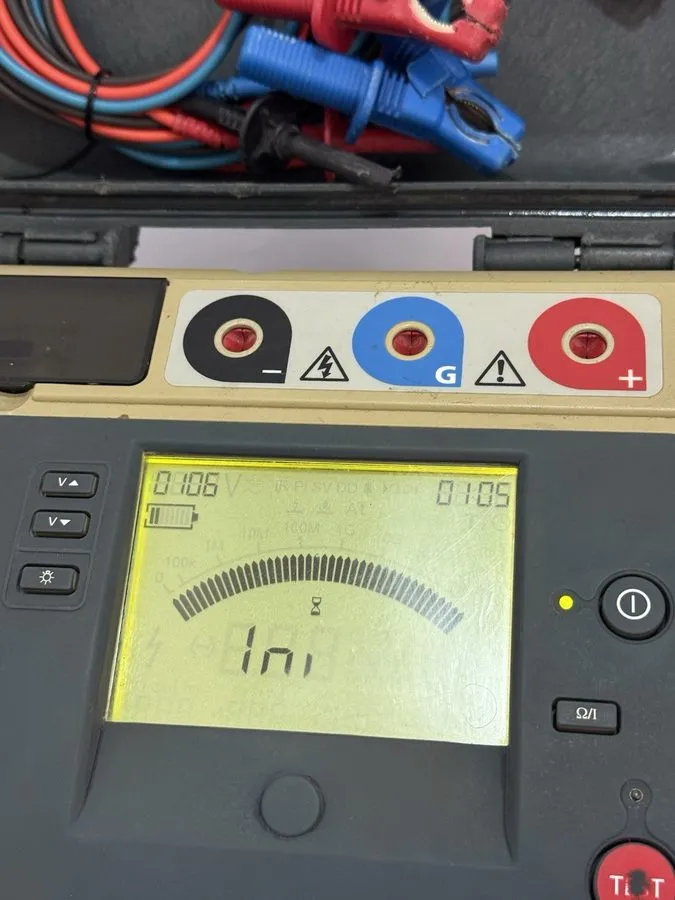 Тестер Megger Model: MIT510 Insulation Tester