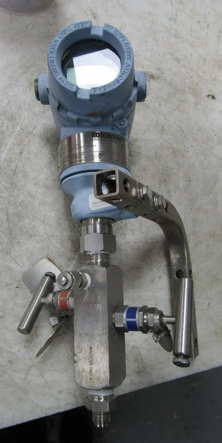Трубопроводная арматура 💥ROSEMOUNT PRESSURE TRANSMITTER 150 PSI 10.5 42.4 VDC W/