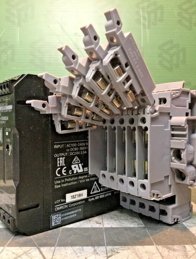 Блок питания Omron S8VK-G06024 Switching Power Supply 24VDC 2.5A 60W DIN Rail