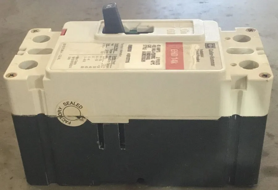 Автоматический выключатель Cutler Hammer EHD2040L Circuit Breaker 40A 2P 480V EH — фото лота 2