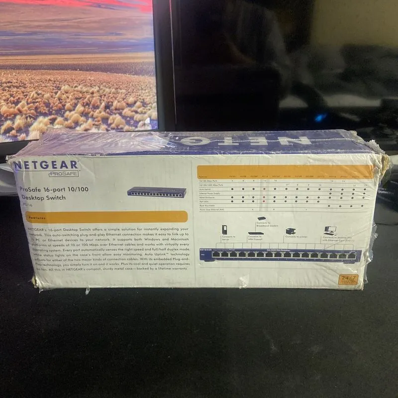 Коммутатор Netgear Prosafe 16port 10/100 Desktop Switch Fs116 & Ac Adapter — фото лота 2