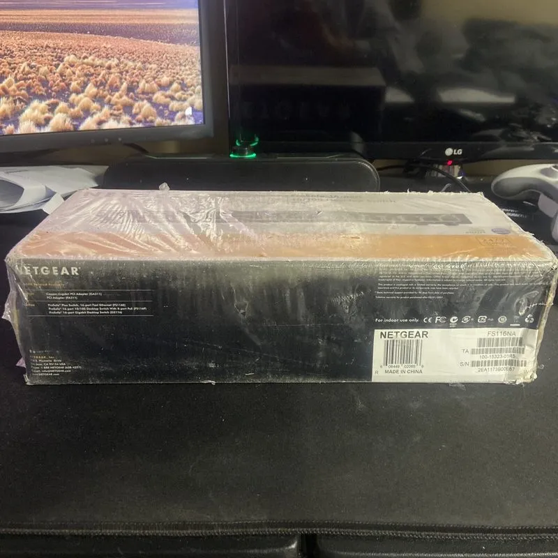 Коммутатор Netgear Prosafe 16port 10/100 Desktop Switch Fs116 & Ac Adapter — фото лота 3