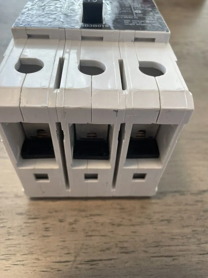 Автоматический выключатель ITE/Siemens HGB3B015B HGB3B015 3Pole 15Amp 480V Bolt-