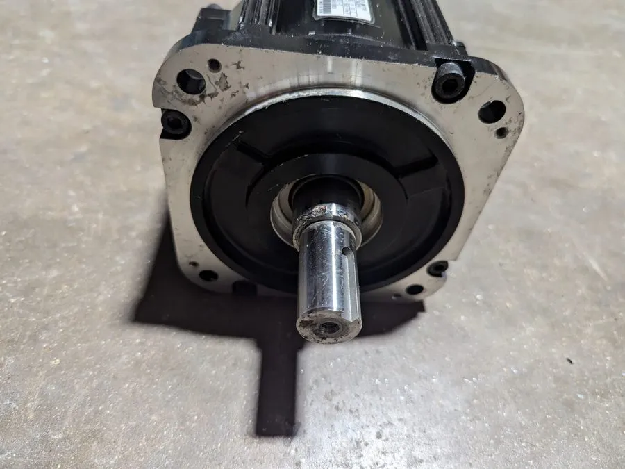 Серводвигатель Haas Yaskawa SGMGV-13A3E61 W/ UTTAH-B20FL Abs Encoder