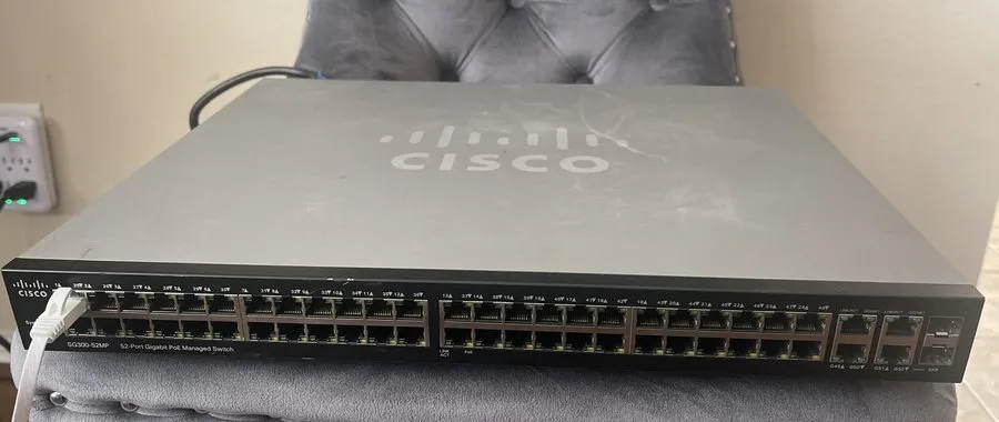 Коммутатор Cisco SG300-52MP-K9 V03 52-Port Gigabit PoE+ 740W Managed L3 Switch