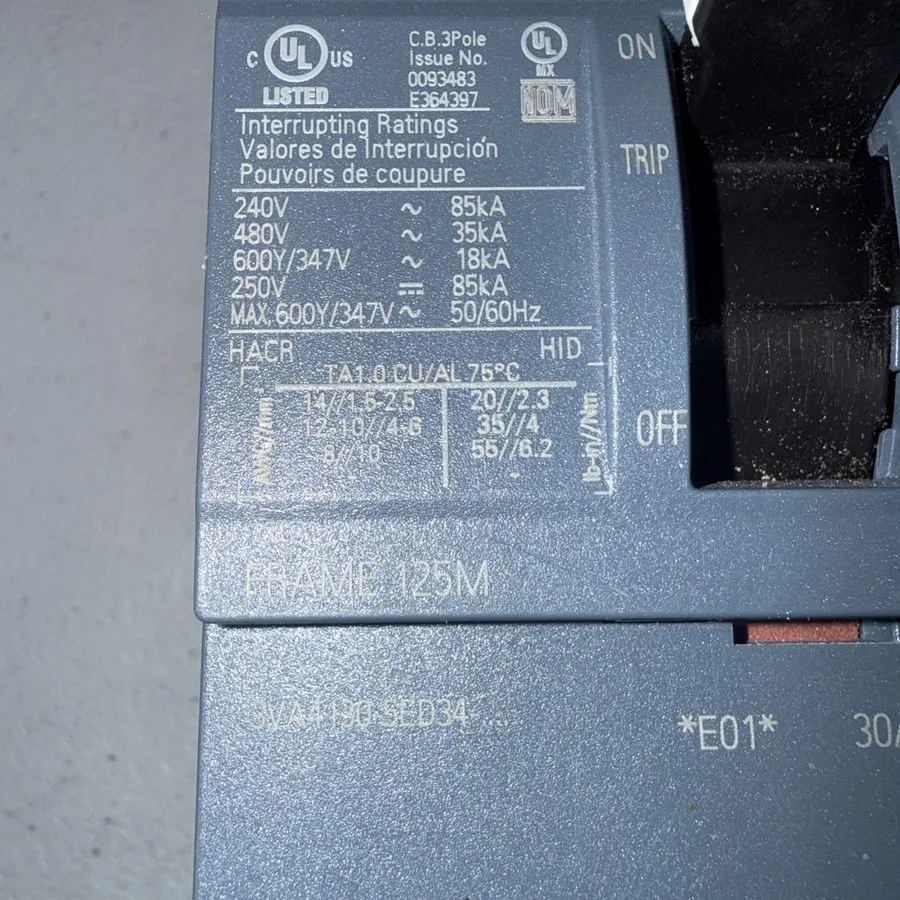 Автоматический выключатель 1 Siemens 3VA4130-5ED34-0AA0 480V 3-Pole Circuit Brea