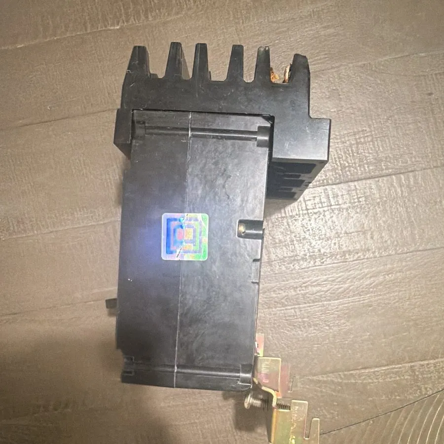 Автоматический выключатель Square D FC34015 Circuit Breaker 15 Amp, 3 Pole, 480V — фото лота 2