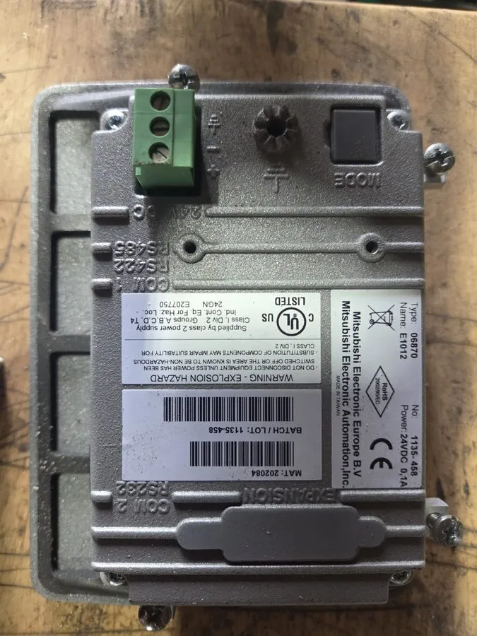 Панель оператора MITSUBISHI ELECTRIC E1012 HMI OPERATOR PANEL 06870 24VDC 0.1A — фото лота 1