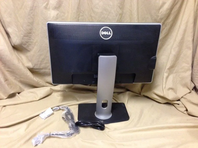 Монитор Dell UltraSharp 23" U2312Hmt VGA DVI Display Widescreen LCD HD 23 Monito