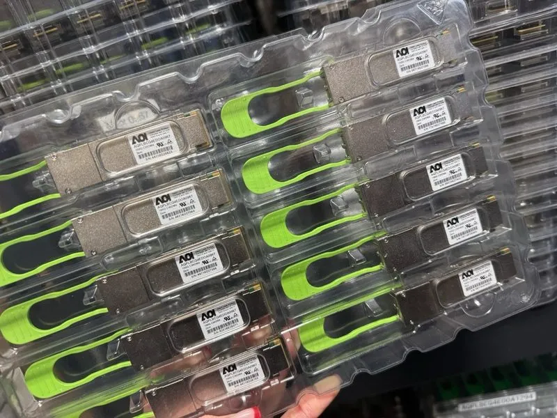 Трансивер AOI AQPLBCQ4EDOA0967 100G CWDM4 QSFP28 2km LC Transceivers Mint Pulls