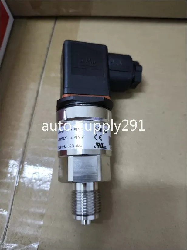 Датчик давления Danfoss 060G2105 pressure transmitter AKS 33
