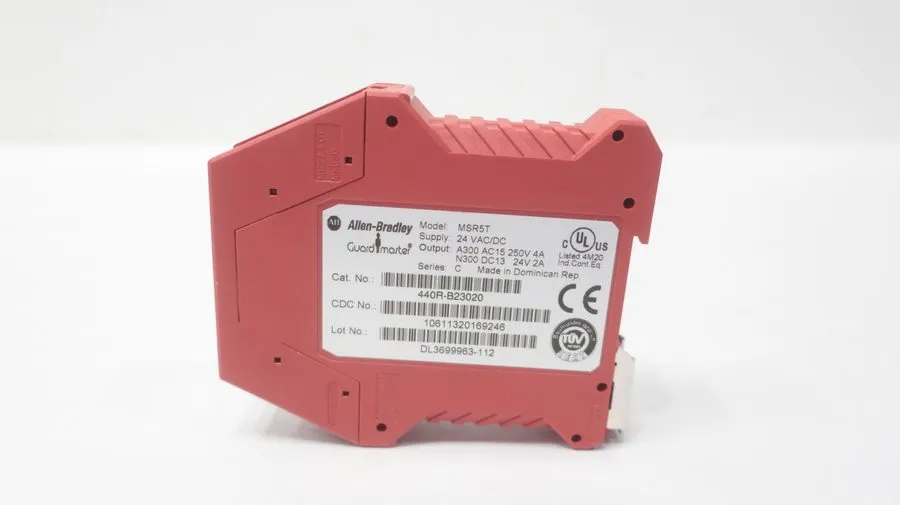 Реле безопасности MSR5T ALLEN BRADLEY 440R-B23020 GUARD MASTER MONITORING SAFETY