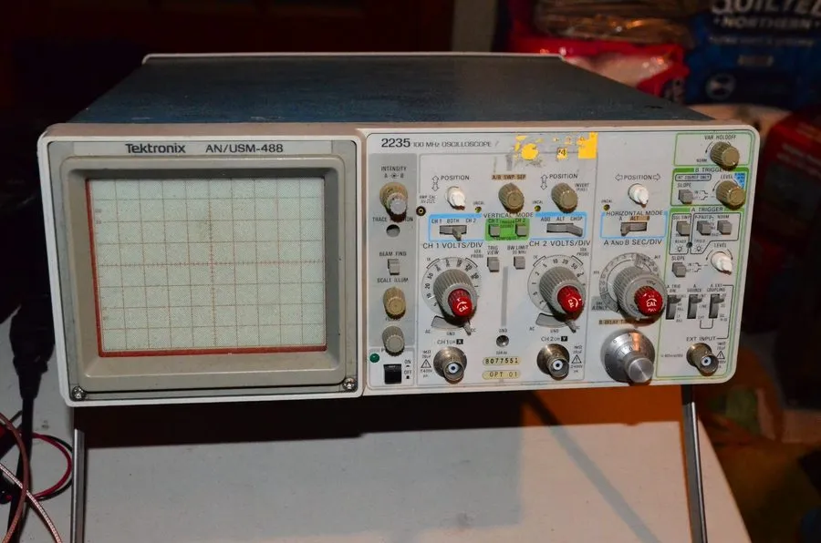 Осциллограф Tektronix AN/USM-488 2235 100 MHz 2 Channel Oscilloscope