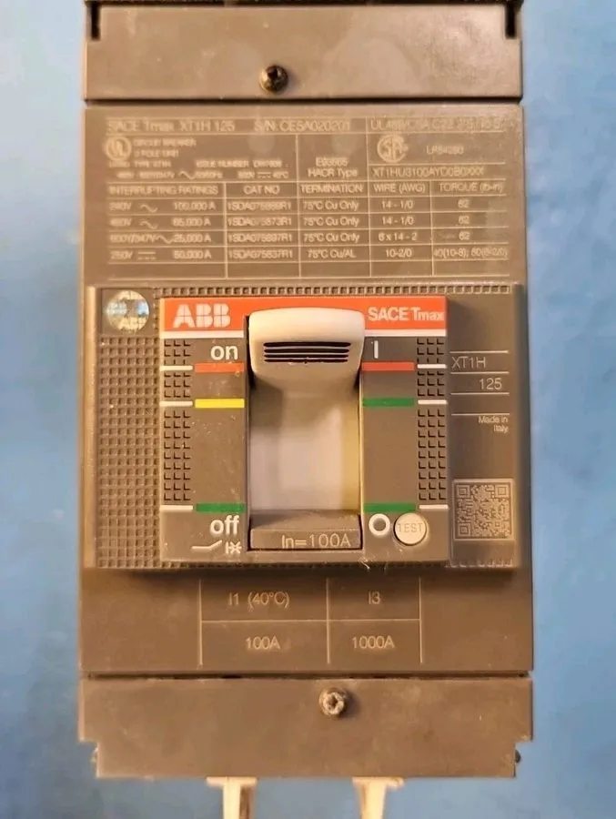 Автоматический выключатель ABB XT1HU3100AYD0B0XXX 100A 480V 3Pole SACE TMAX XT1H — фото лота 2