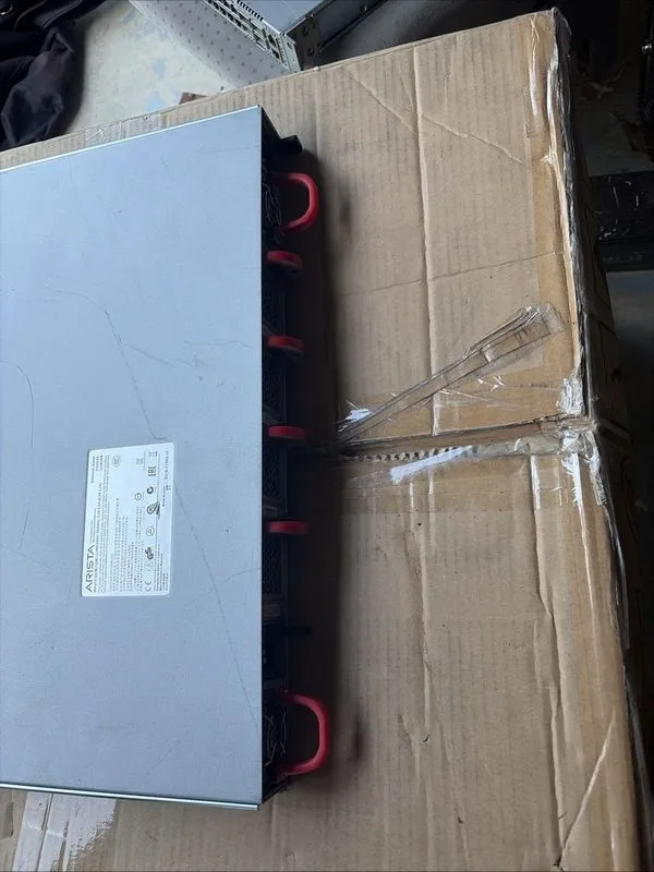Коммутатор DCS-7150S-24 Arista 24-Port 10G SFP+ Switch B020 — фото лота 3