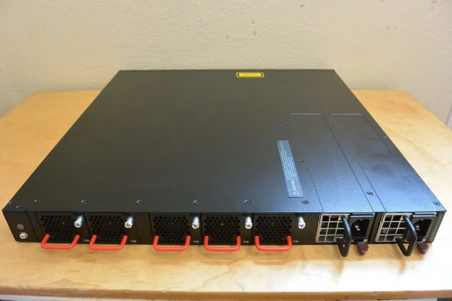 Коммутатор EDGE-CORE 6700-32X-0-AC-F 32 QSFP 32x40GB / 104x10GB 40GBE ETHERNET S — фото лота 4