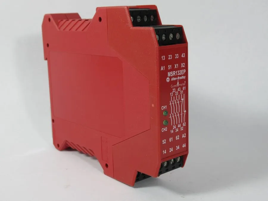 Реле безопасности Allen-Bradley 440R-E23097 MSR132EP Series A Guardmaster Safety